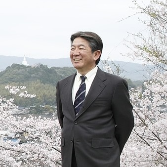 理事長 大塚恭弘